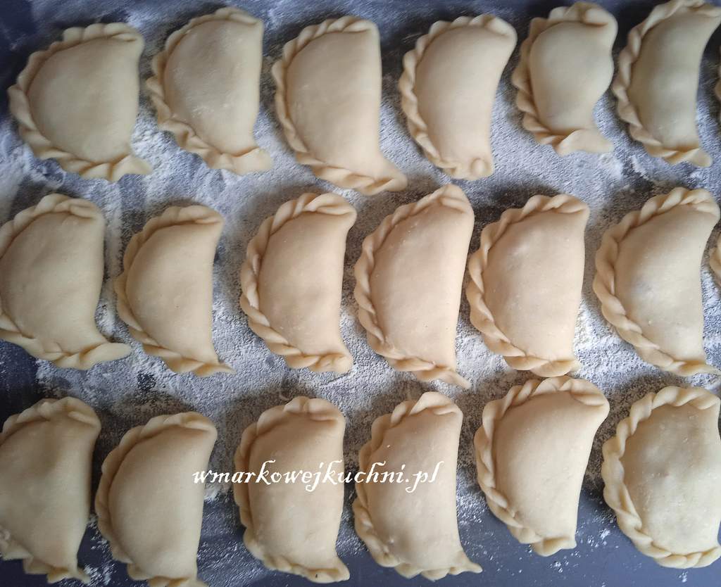 Pierogi gotowe do gotowania