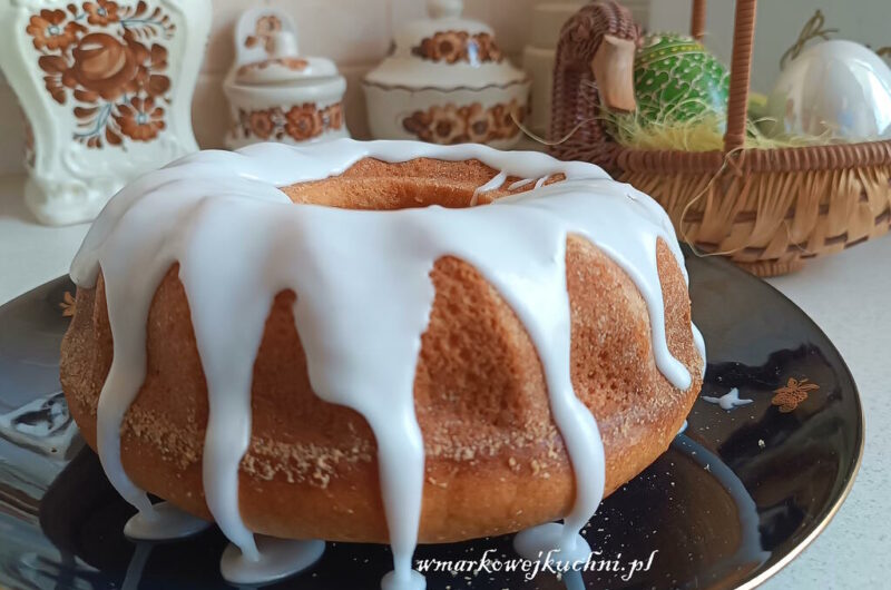 Wielkanocna babka jogurtowa